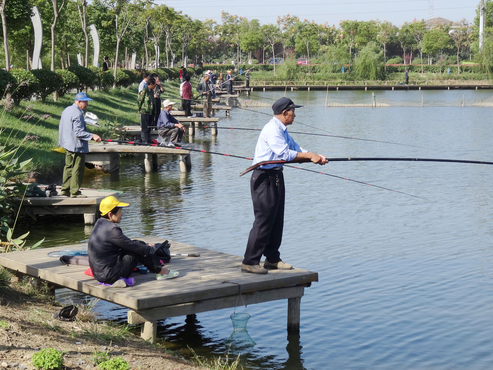 釣魚(yú)千萬(wàn)不要跟新手抬杠，因?yàn)楦咎Р蛔? /></span></span> </a></p>        <p class=